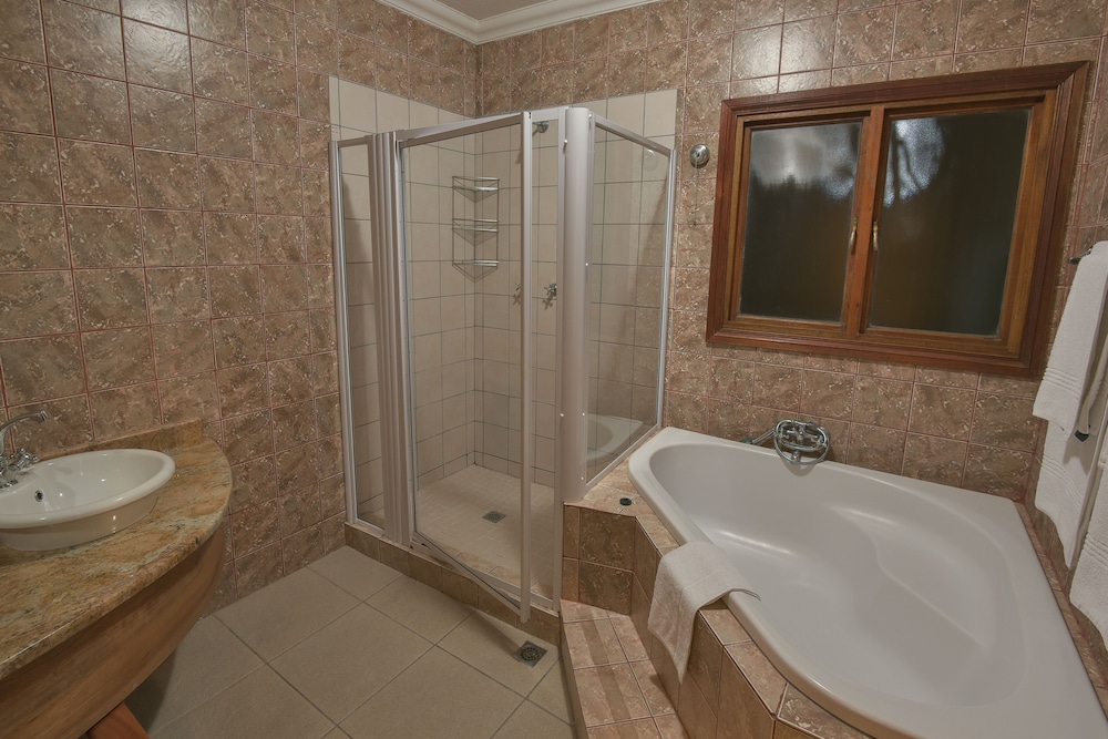 Deluxe Twin Room photo 3