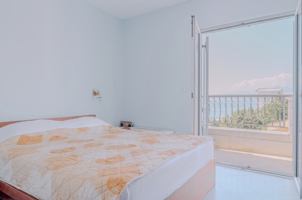 Comfort Double or Twin Room, 1 Double Bed, Balcony, Sea View photo 3