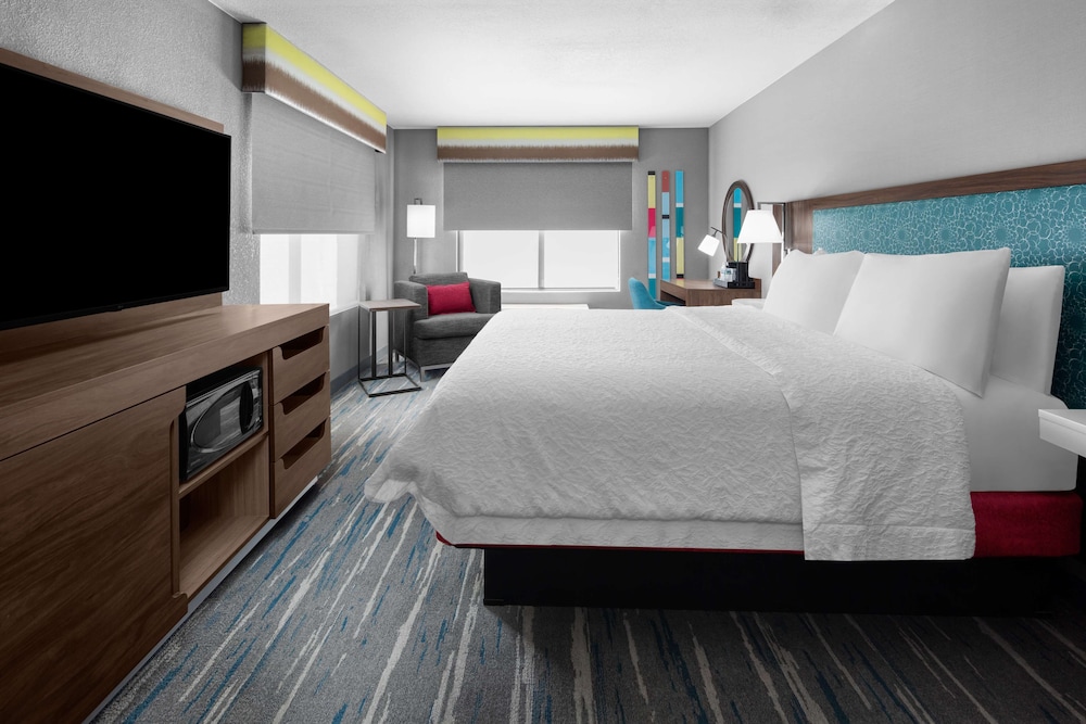 Suite, 1 King Bed, Non Smoking - Photo 2