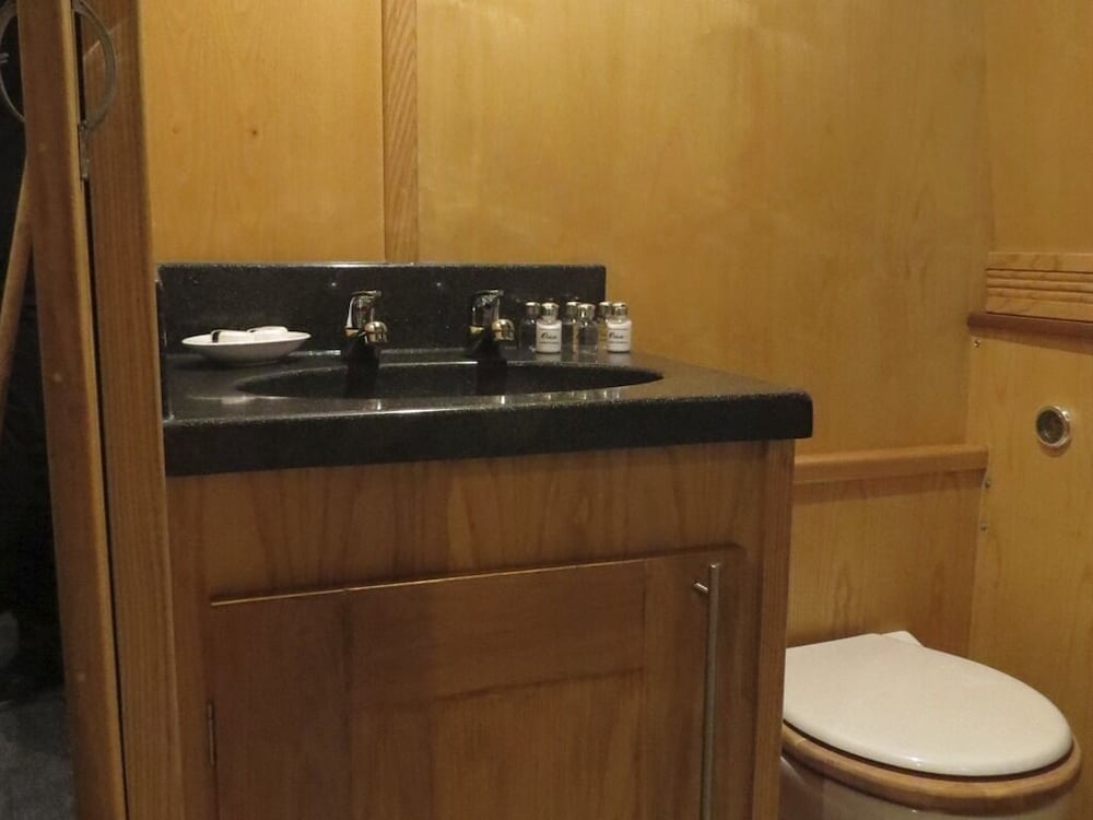 Room, Private Bathroom (Laila Mai Houseboat ) - Photo 4