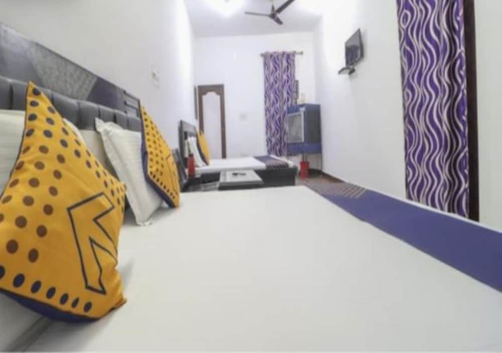 Superior Quadruple Room, City View