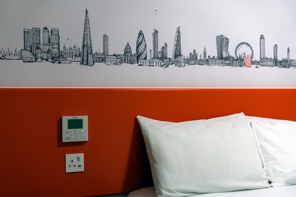 Double Room (No Windows) photo 3
