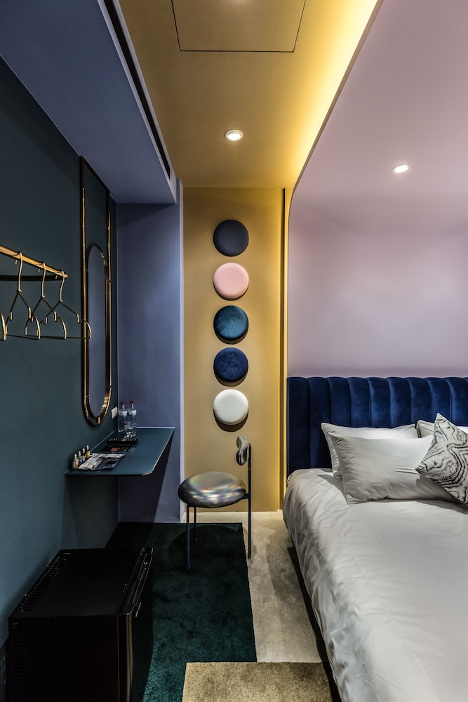 Macaron Room with Double Bed (4 min. walking distance from C/I) photo 2