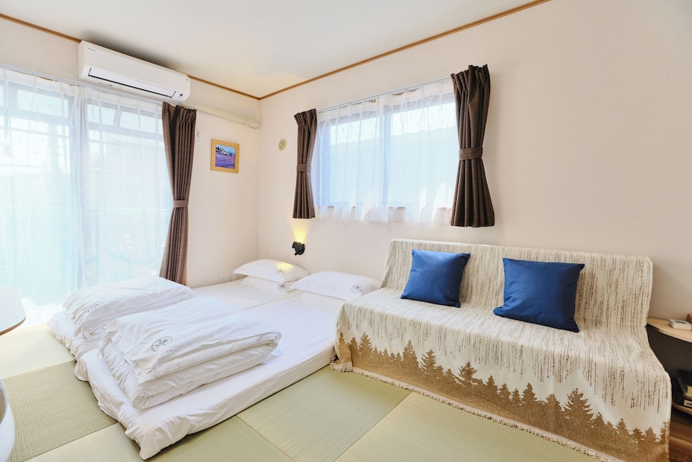 Family Apartment (with Balcony) No Cleaning Service Eco, Non Smoking, Up to 4 Guests photo 3