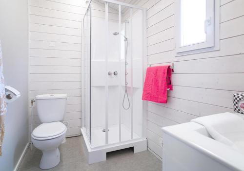 One-Bedroom Bungalow - Photo 1