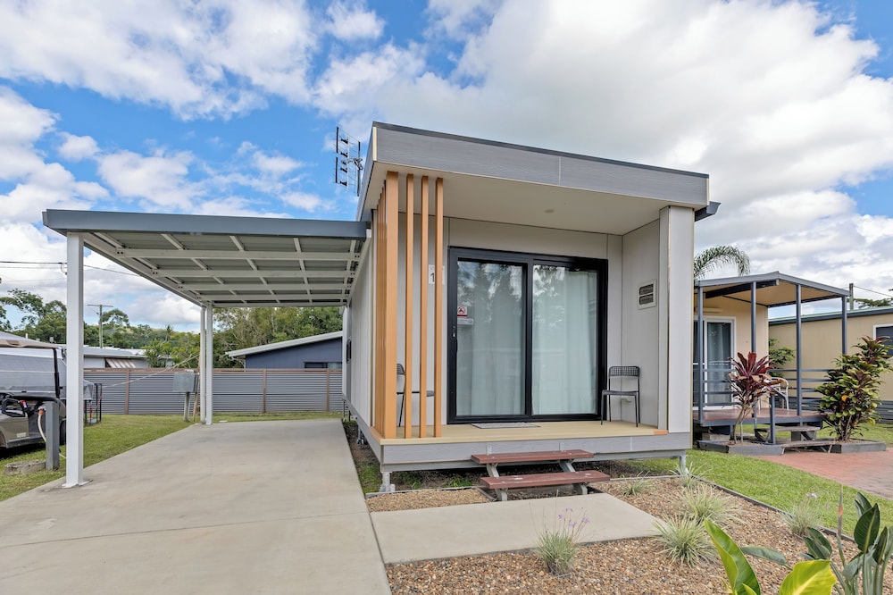 Villa photo 1