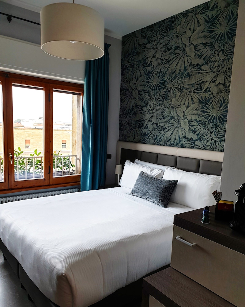 Classic Double or Twin Room photo 2