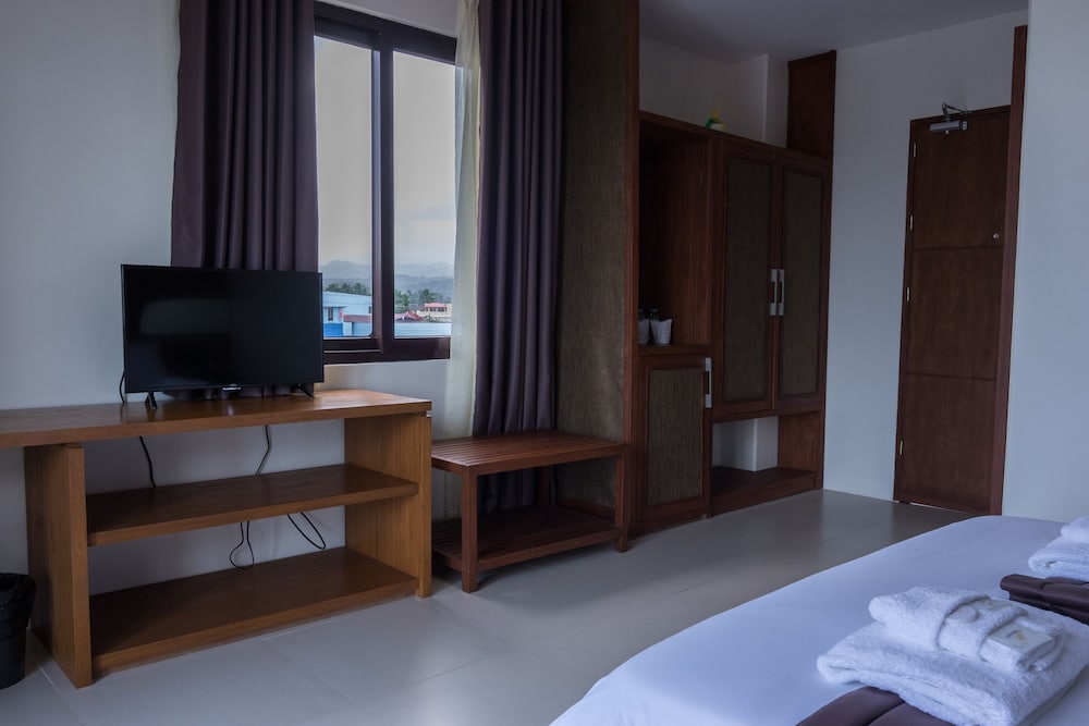 Premier Twin Room photo 2