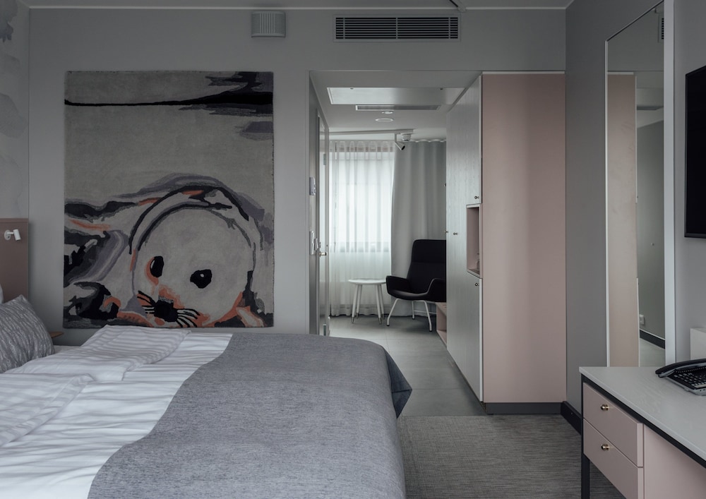 Superior Room, 1 King Bed - Photo 1