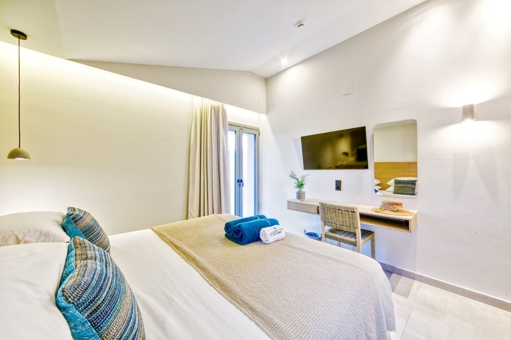 Deluxe Double or Twin Room - Photo 3