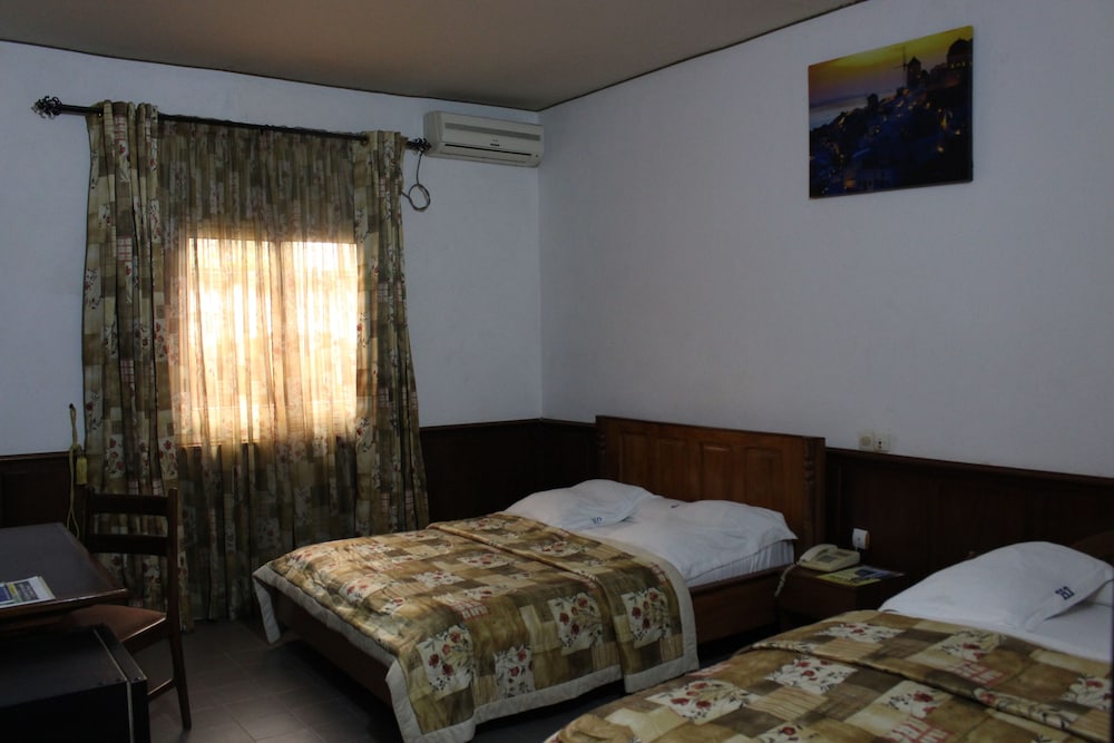 Classic Twin Room