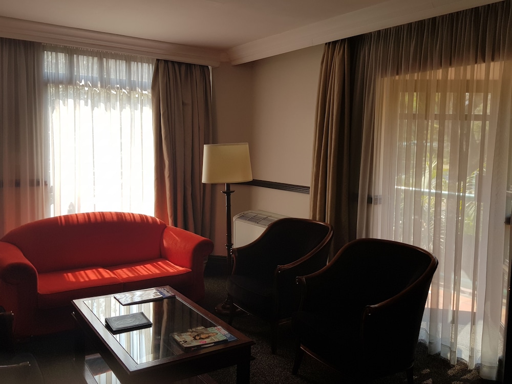 One Bedroom Twin Suite photo 3