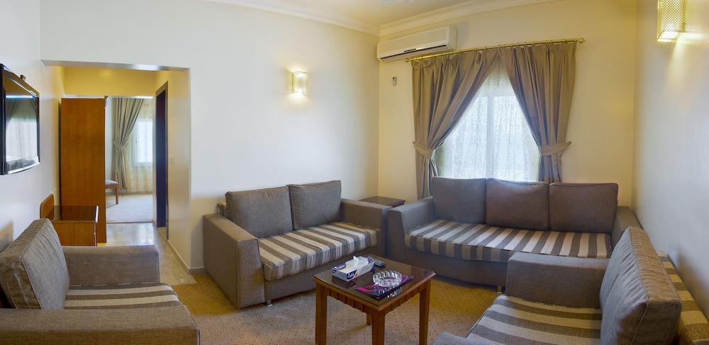 Suite, 1 Bedroom photo 3