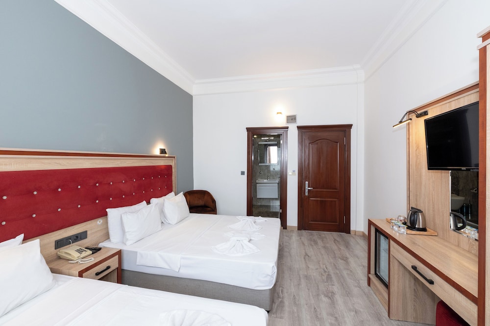 Superior Triple Room, Sea View photo 2