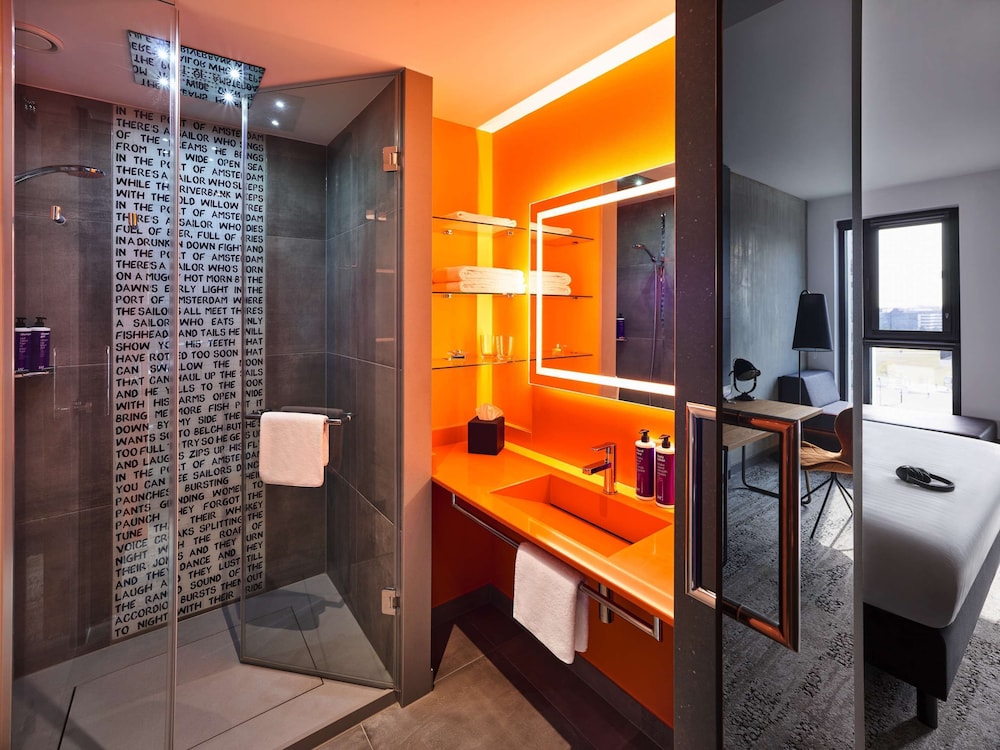 Room (InTune) photo 1