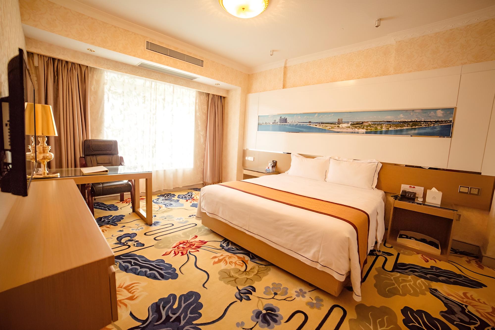 Deluxe Suite photo 1