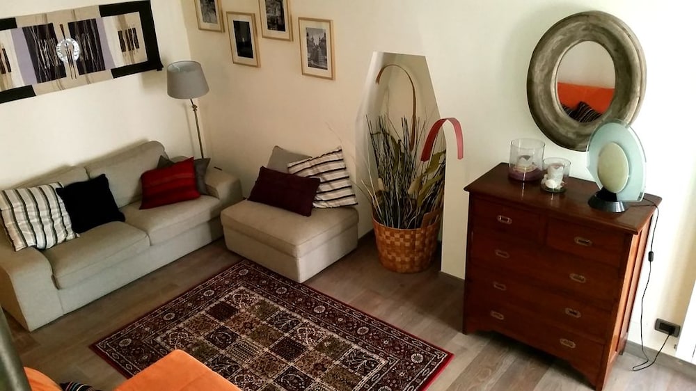 Penthouse, 2 Bedrooms, Terrace, Lake View - Photo 11
