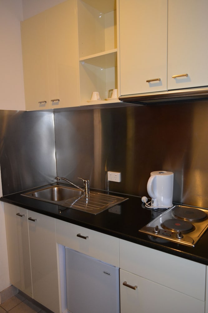 Standard Studio Twin Apartment - Photo 5