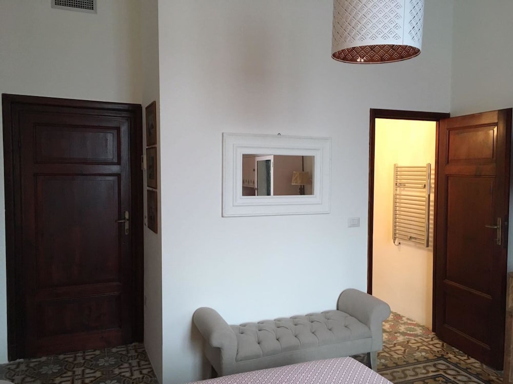 Double or Twin Room, Sea View, Beachfront photo 2
