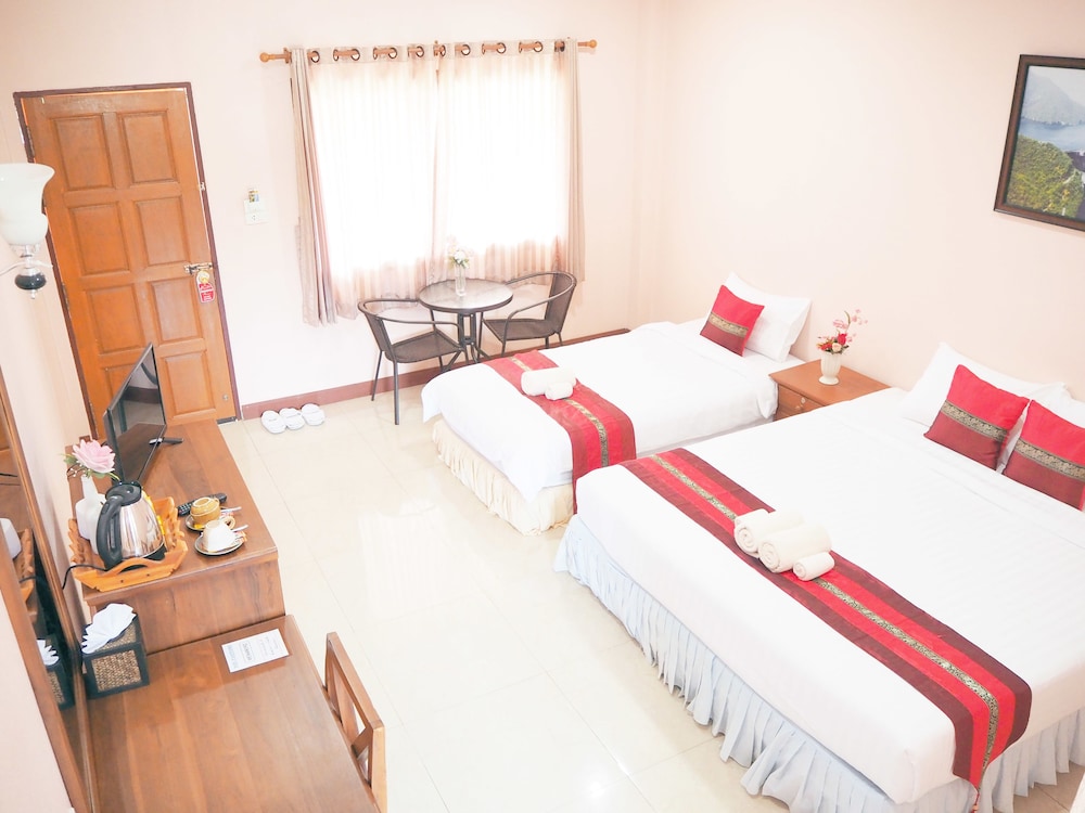 Deluxe Triple Room photo 1