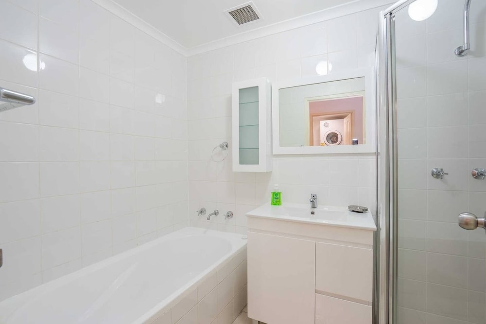 Exclusive Apartment, 3 Bedrooms photo 2