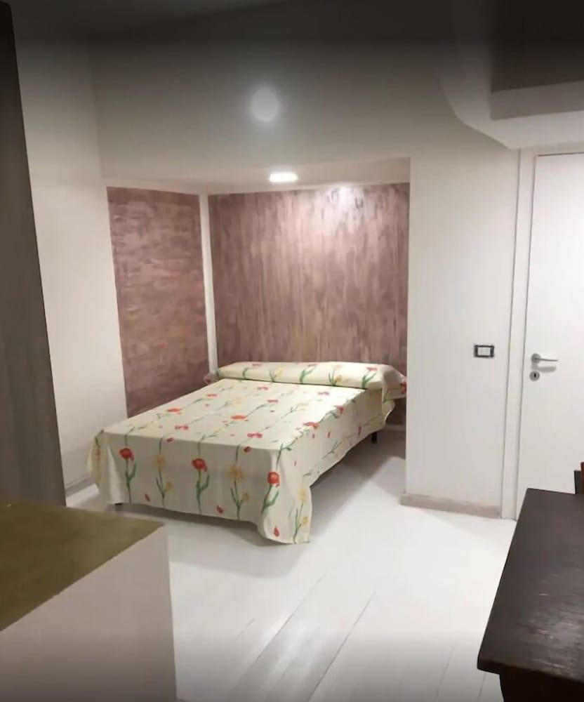 Traditional Studio (Gea)