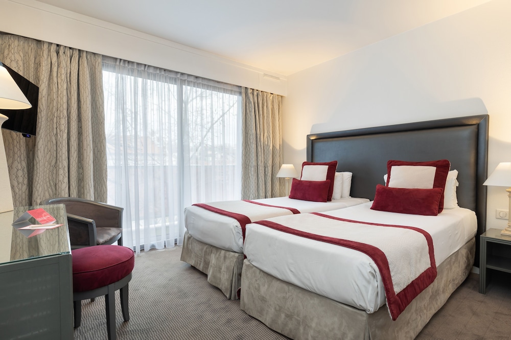 Standard Double or Twin Room (Courtyard View or City View)