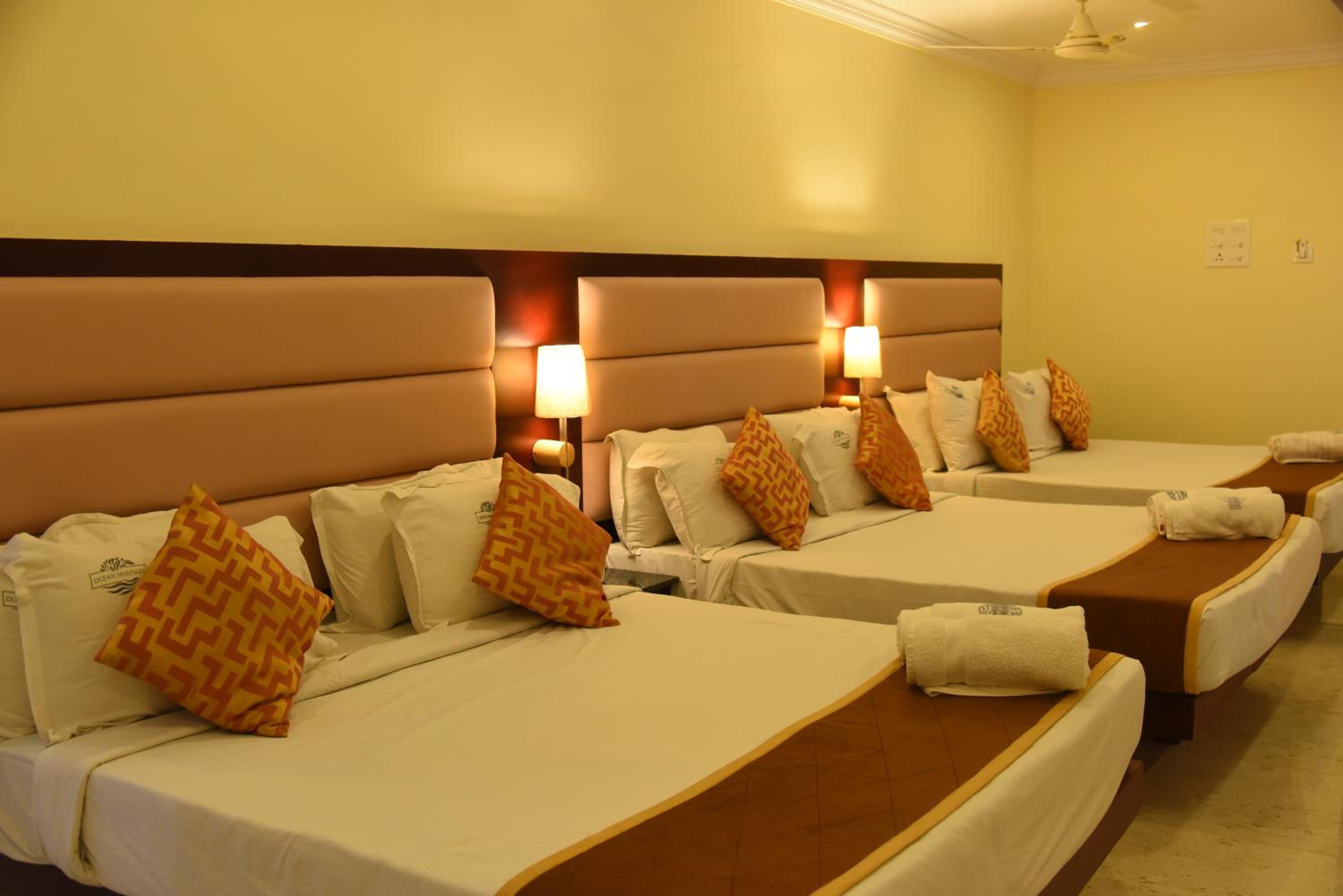 Deluxe Suite with Sea View photo 3