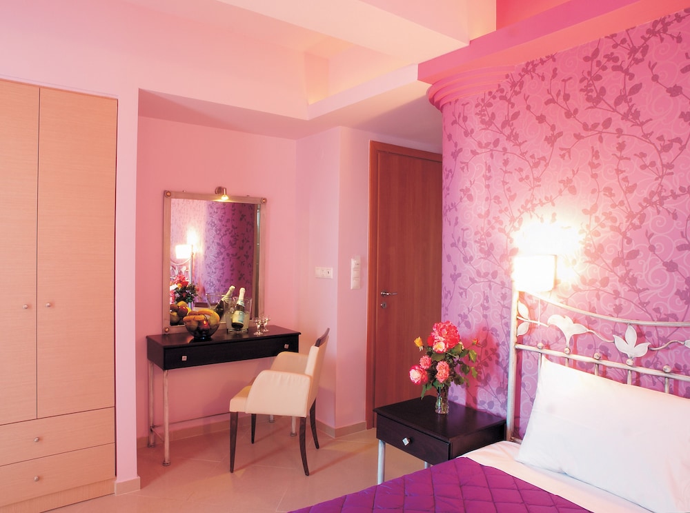 Double Room - Photo 6
