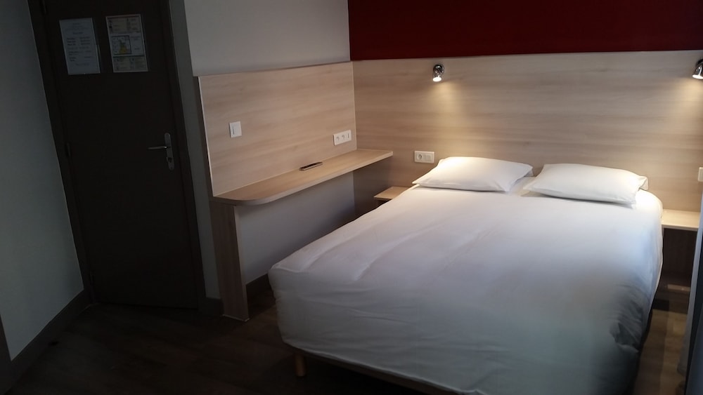 Standard Double Room photo 3