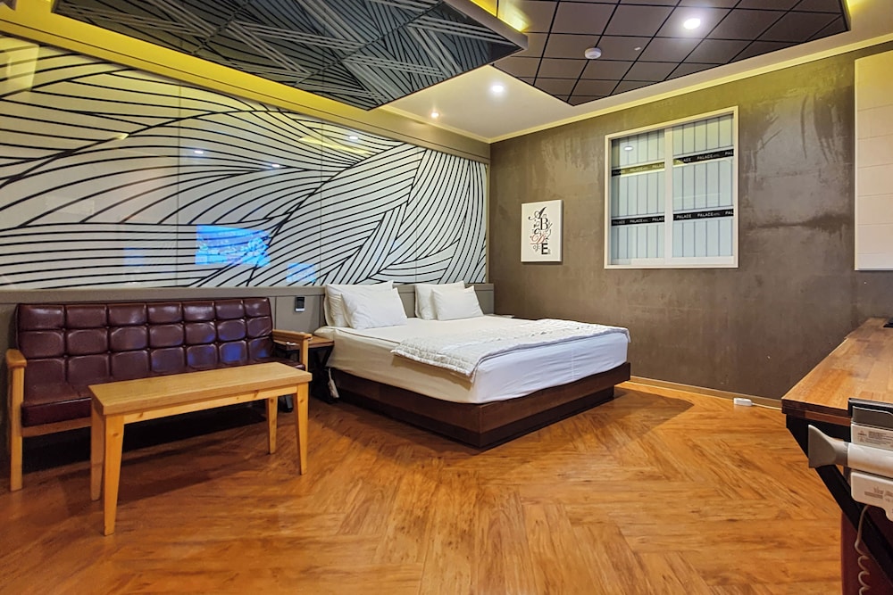 Standard Double Room - Photo 1