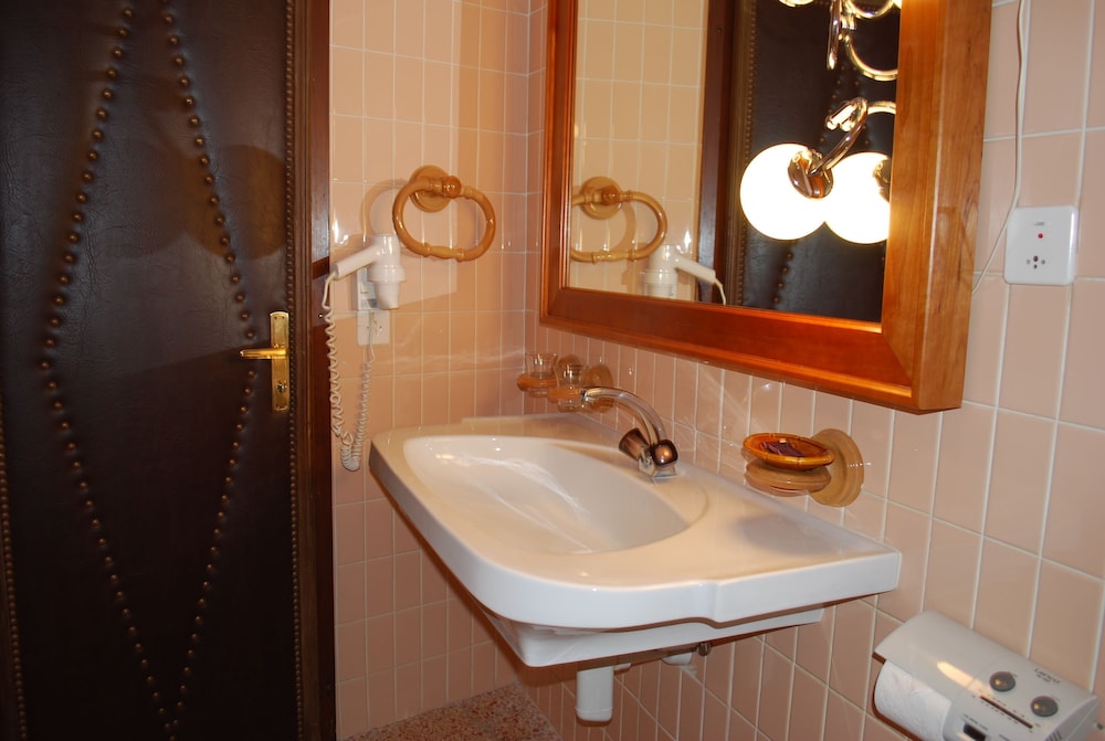 Triple Room, Ground Floor photo 3