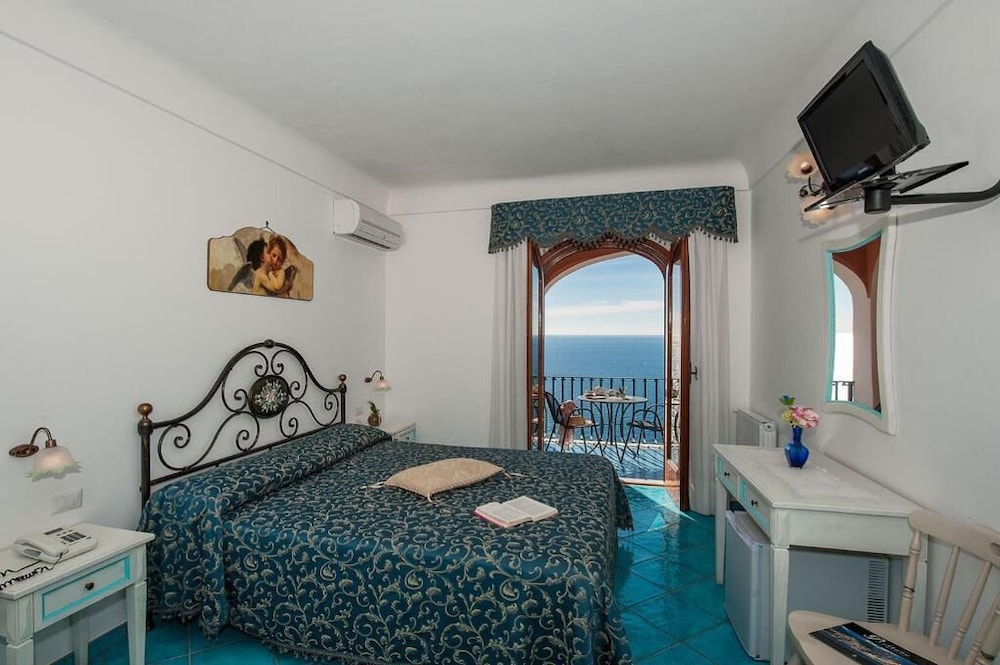 Panoramic Triple Room, Sea View