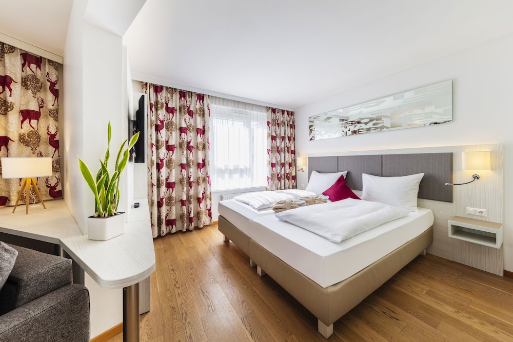 Suite, Garden View photo 3
