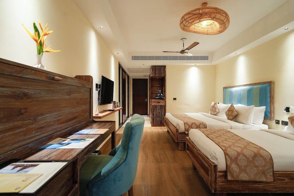 Junior Family Suite with Abode Executive Lounge Access - Photo 1