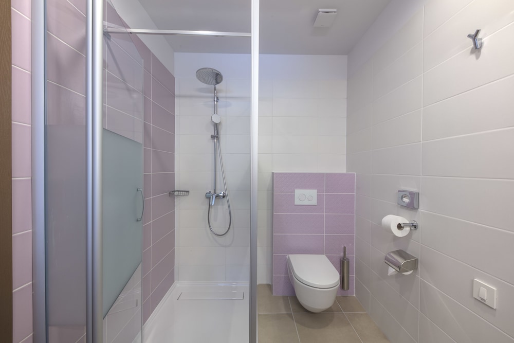 Premium Twin Room with Extra Bed and Sea View Balcony photo 3