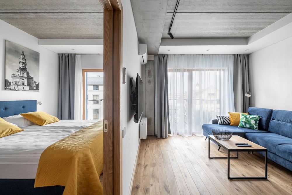 Luxury Apartment, 1 Bedroom, Kitchen, Courtyard View photo 1