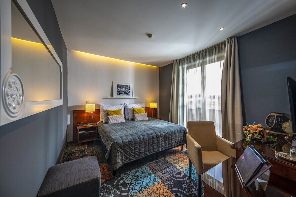Standard Room, 2 Twin Beds, Balcony photo 3