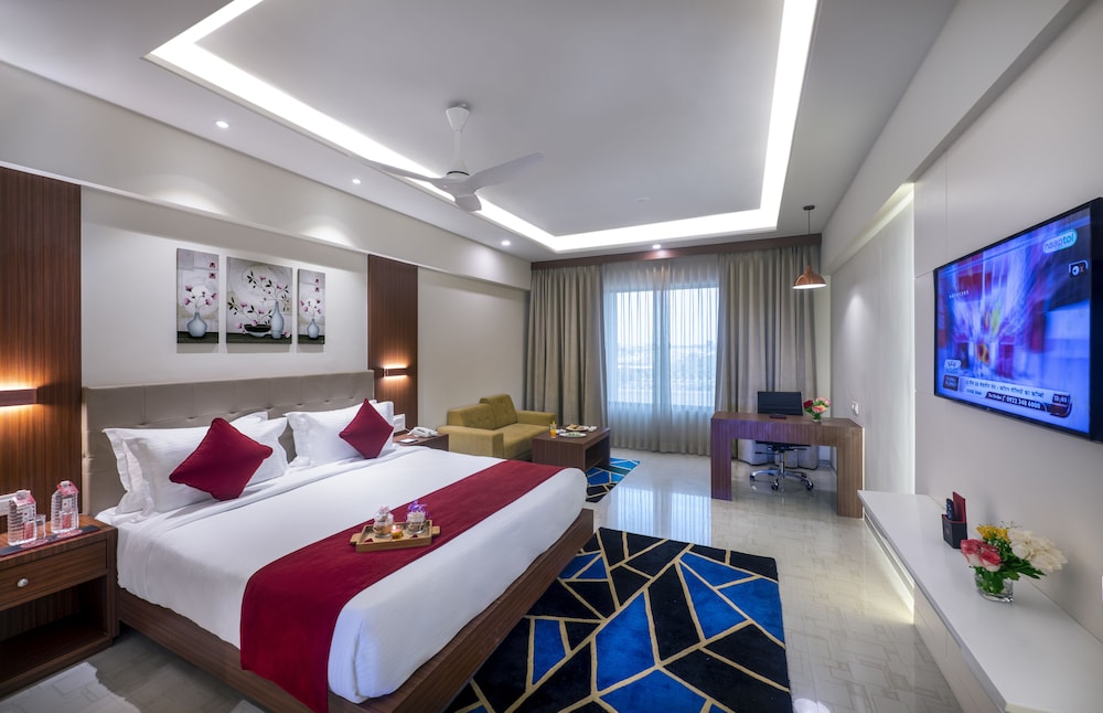 Executive Room - Photo 1