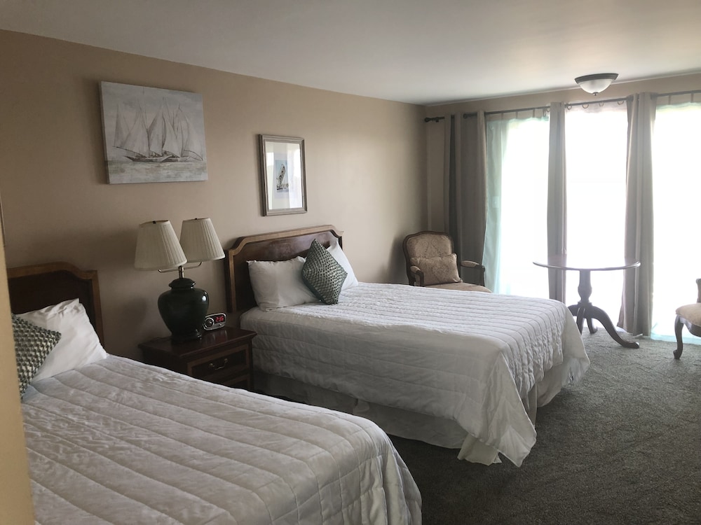 Motor Inn, 2 Double Beds, Waterview