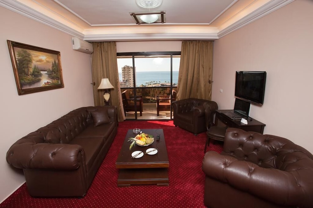 Deluxe Studio Suite