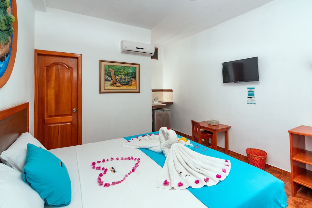 Standard Double Room, 1 King Bed photo 2