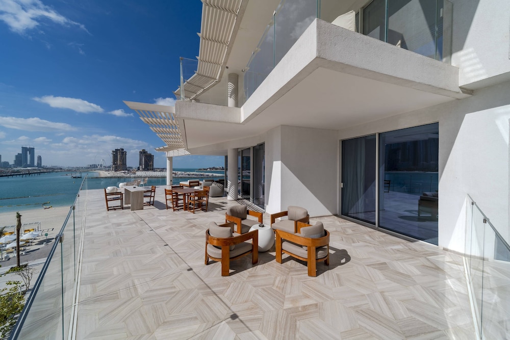 4 Bed | Xl Terrace Pool Suite, Including New Year Gala Dinner & Party