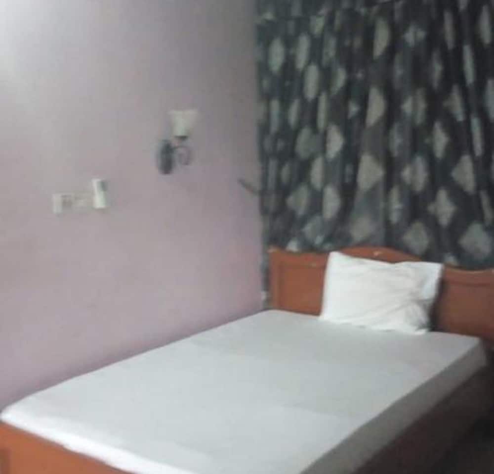 Standard Room photo 1