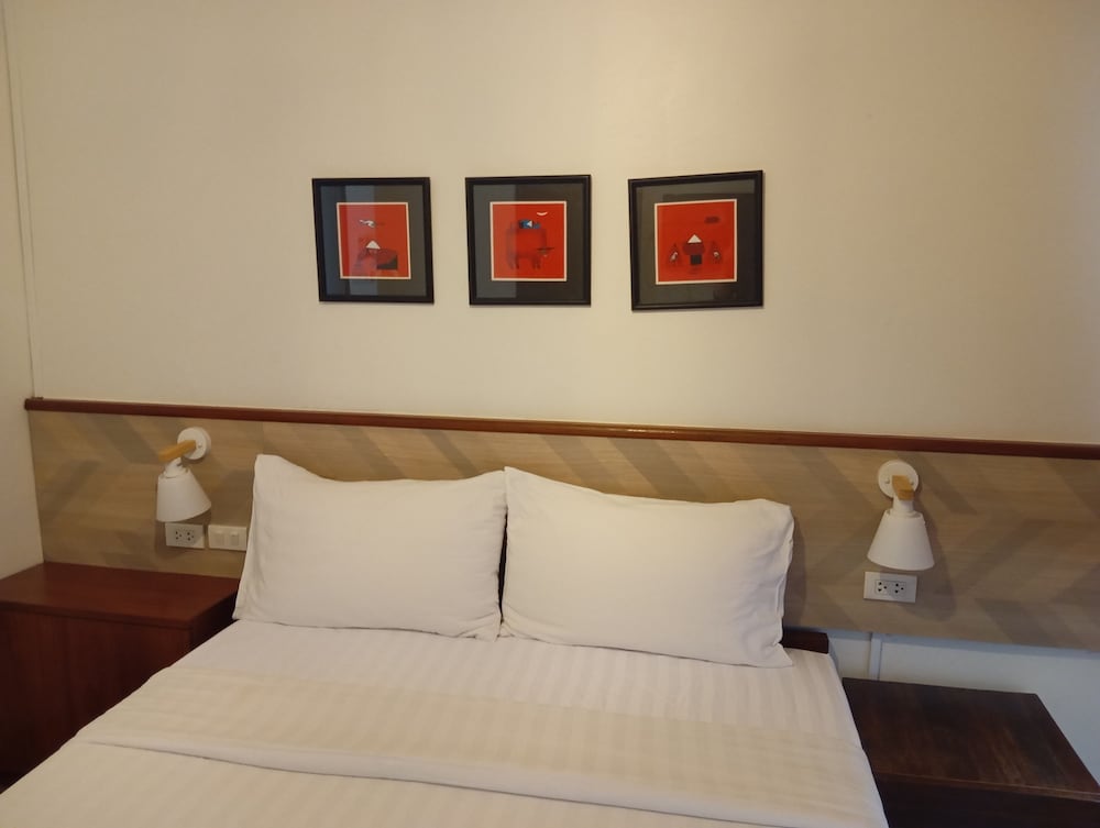 Deluxe Triple Room, 1 Double Bed with Sofa bed, City View photo 2