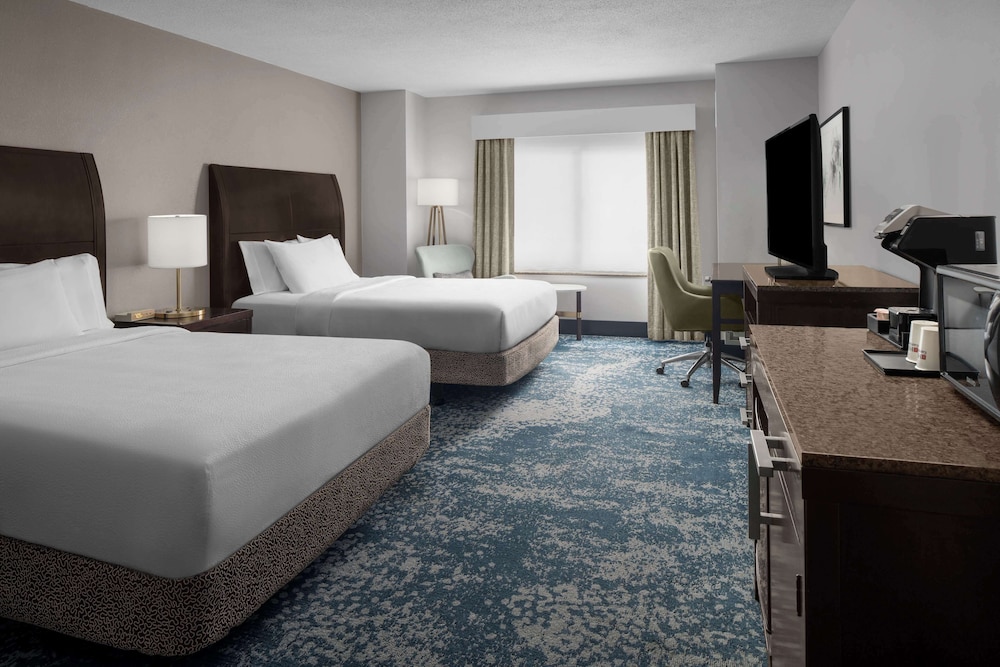 Room, 2 Queen Beds, Accessible - Photo 7