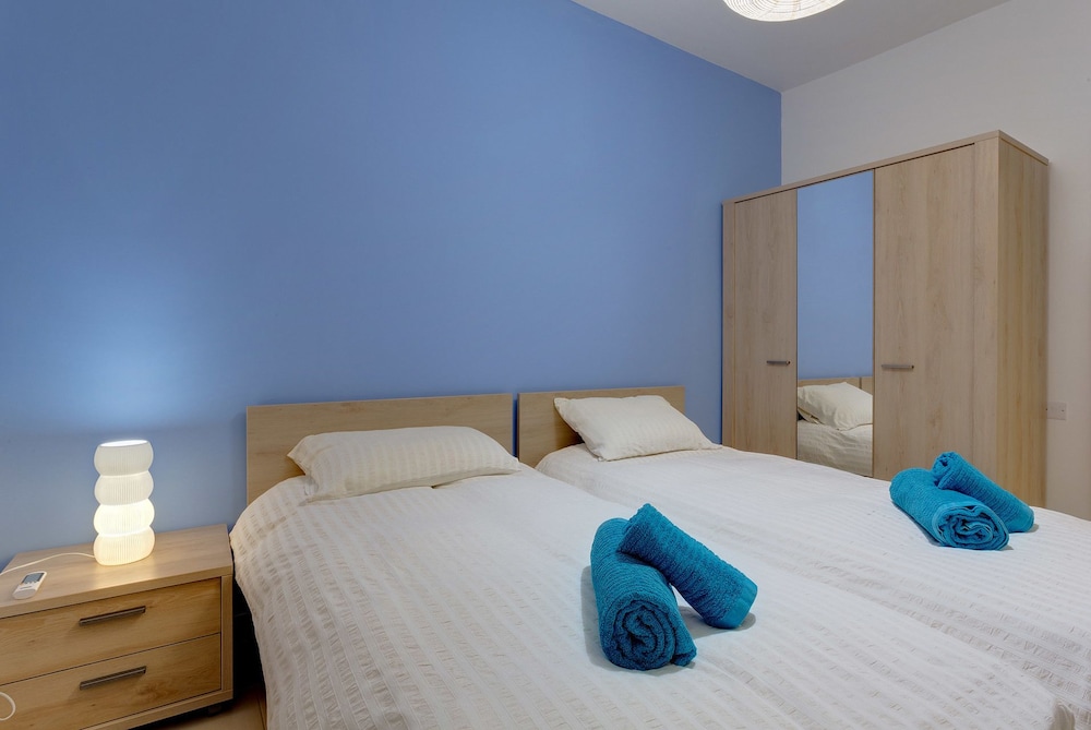 Apartment (2 Bedrooms)