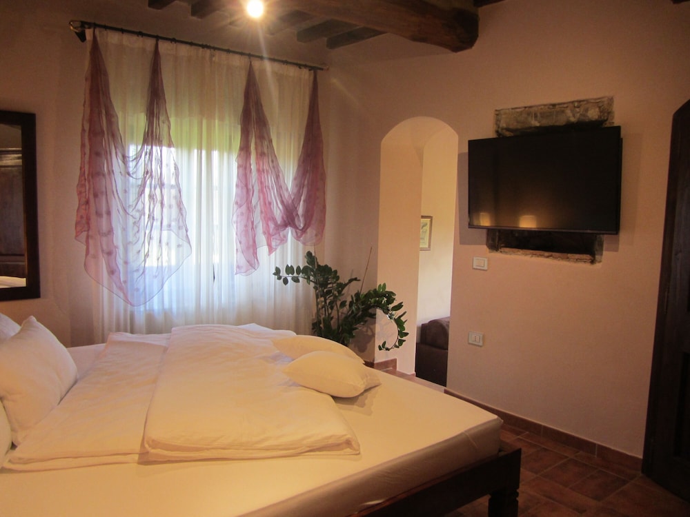 Luxury Suite photo 1