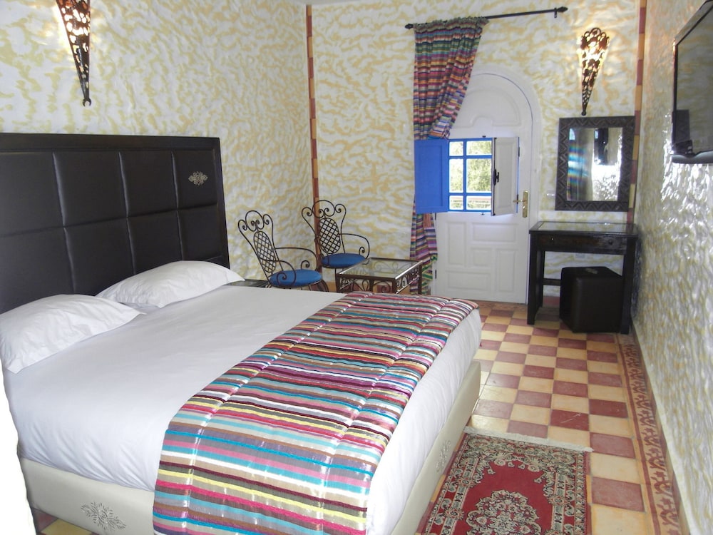 Standard Double Room, Smoking
