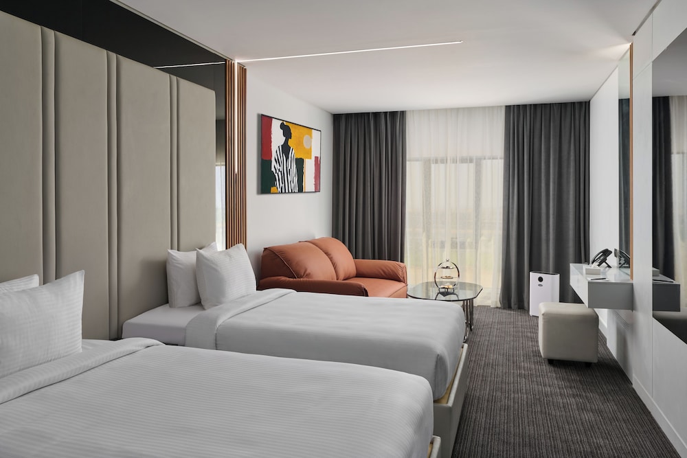 Grand Twin Room, City View (Deluxe  Smart) - Photo 1